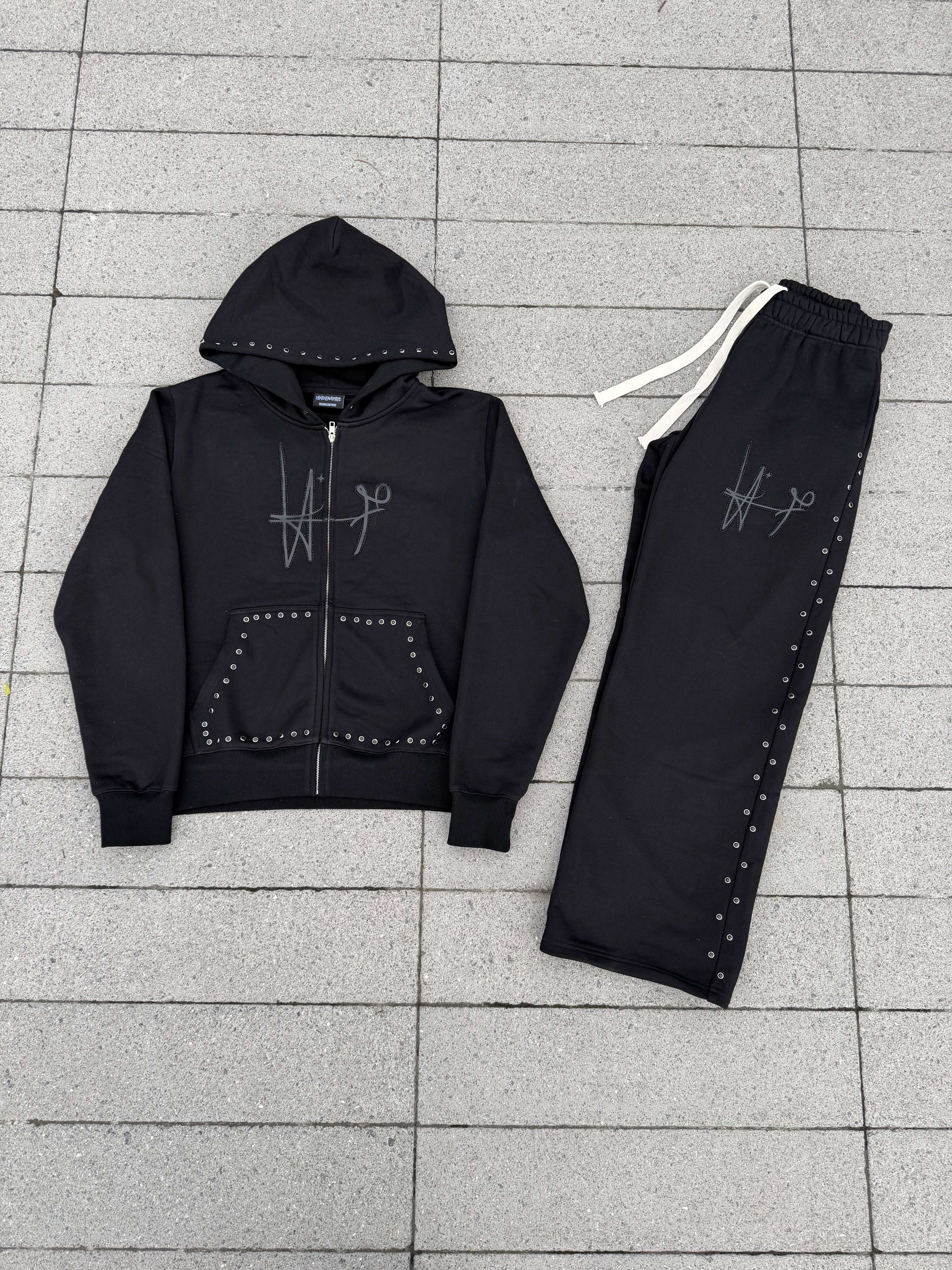 ONYX STONE SWEATSUIT